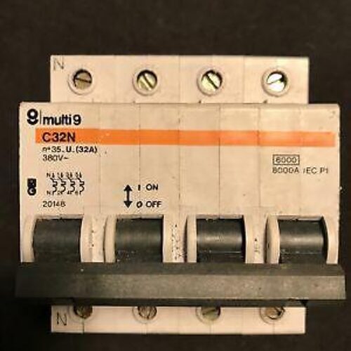 DISJONCTEUR 4P C32L 15–25A MERLIN GERIN