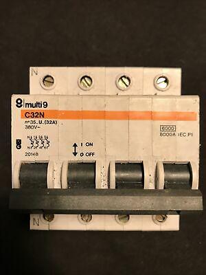 DISJONCTEUR 4P C32L 15--25A MERLIN GERIN