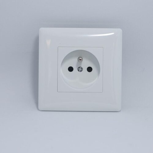 PRISE 2P ENCASTRE IGOTO BLANC 655