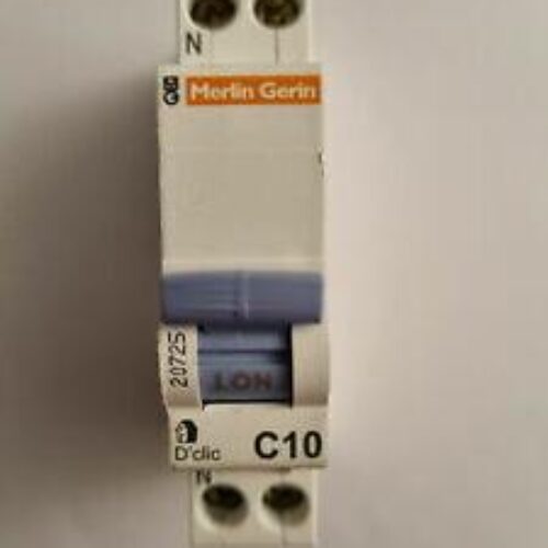 DISJONCTEUR 4P MERLIN GERIN 10A
